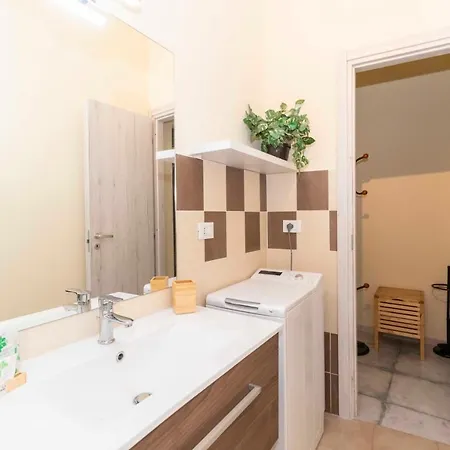 Apartment Molinette E Spezia Mm Lovely Flat Turin